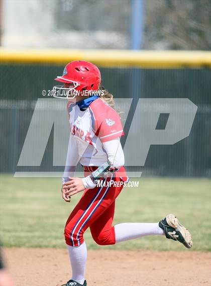 Thumbnail 1 in Canyon Ridge vs. Nampa photogallery.