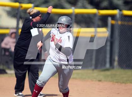 Thumbnail 3 in Canyon Ridge vs. Nampa photogallery.