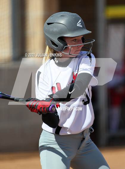 Thumbnail 2 in Canyon Ridge vs. Nampa photogallery.