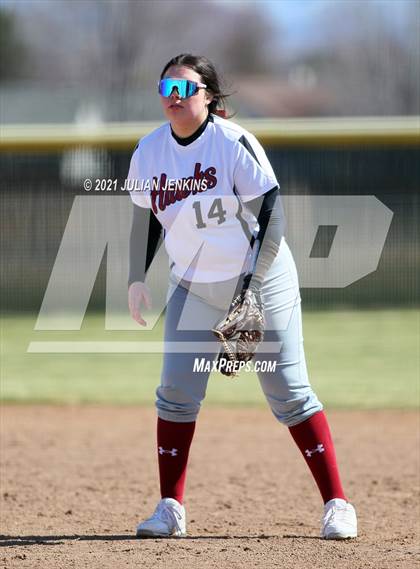 Thumbnail 2 in Canyon Ridge vs. Nampa photogallery.