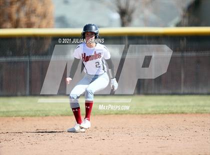 Thumbnail 1 in Canyon Ridge vs. Nampa photogallery.