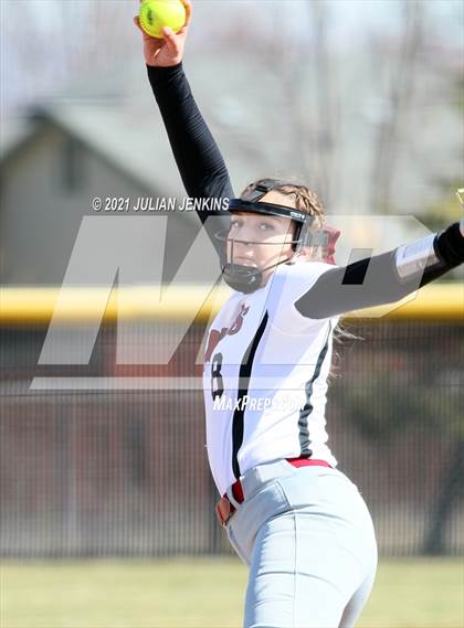 Thumbnail 1 in Canyon Ridge vs. Nampa photogallery.