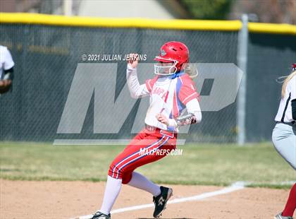Thumbnail 3 in Canyon Ridge vs. Nampa photogallery.