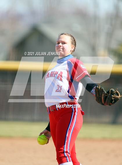 Thumbnail 2 in Canyon Ridge vs. Nampa photogallery.