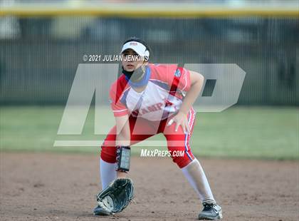 Thumbnail 3 in Canyon Ridge vs. Nampa photogallery.