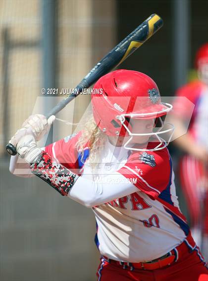 Thumbnail 1 in Canyon Ridge vs. Nampa photogallery.