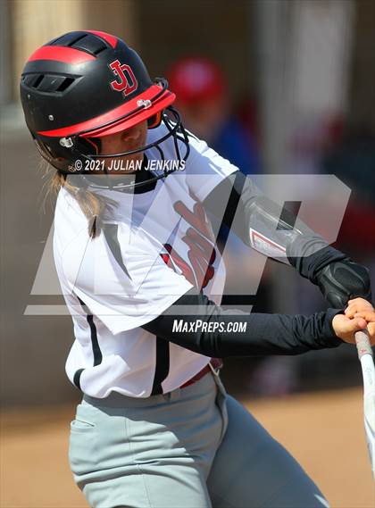 Thumbnail 1 in Canyon Ridge vs. Nampa photogallery.