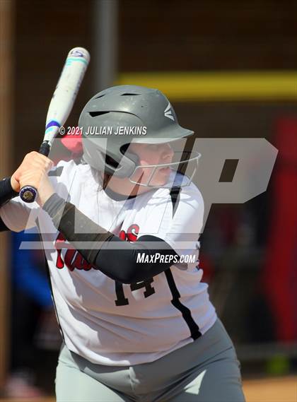 Thumbnail 1 in Canyon Ridge vs. Nampa photogallery.