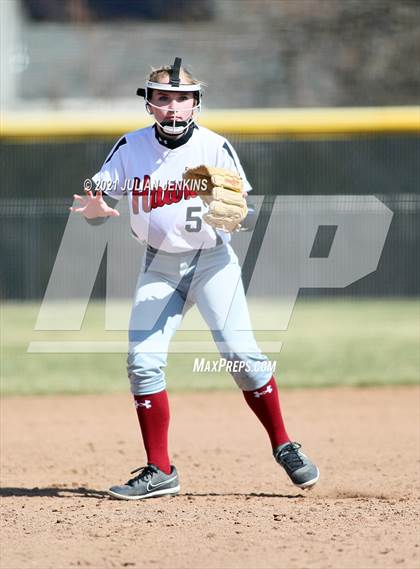 Thumbnail 1 in Canyon Ridge vs. Nampa photogallery.
