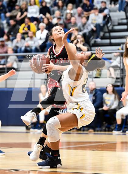 Thumbnail 1 in Stephenville vs. Mineral Wells (UIL 4A Bi-District Playoff) photogallery.