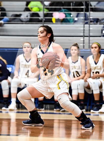 Thumbnail 2 in Stephenville vs. Mineral Wells (UIL 4A Bi-District Playoff) photogallery.