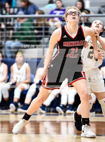 Thumbnail 1 in Stephenville vs. Mineral Wells (UIL 4A Bi-District Playoff) photogallery.