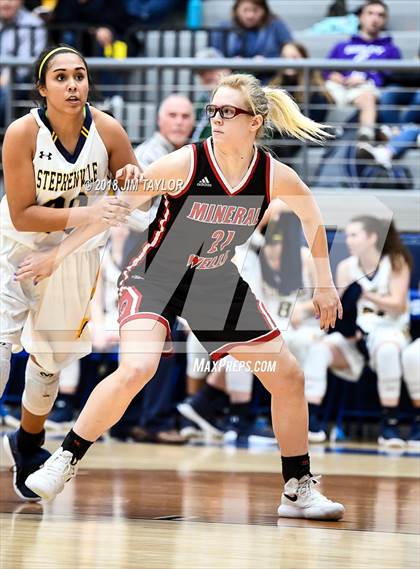 Thumbnail 2 in Stephenville vs. Mineral Wells (UIL 4A Bi-District Playoff) photogallery.