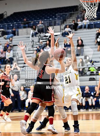 Thumbnail 2 in Stephenville vs. Mineral Wells (UIL 4A Bi-District Playoff) photogallery.