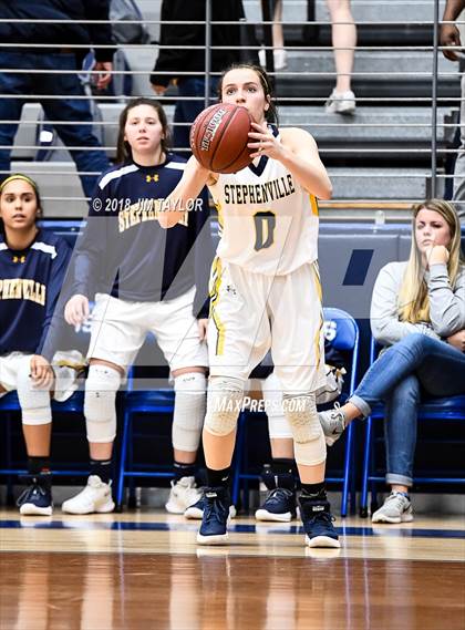 Thumbnail 1 in Stephenville vs. Mineral Wells (UIL 4A Bi-District Playoff) photogallery.