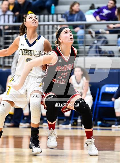 Thumbnail 1 in Stephenville vs. Mineral Wells (UIL 4A Bi-District Playoff) photogallery.