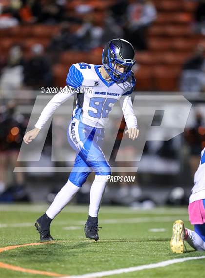 Thumbnail 1 in Grain Valley @ Platte County (MSHSAA Class 5 Quarterfinal) photogallery.