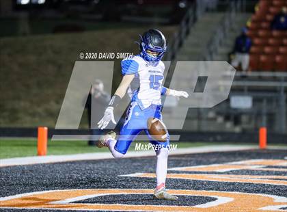 Thumbnail 2 in Grain Valley @ Platte County (MSHSAA Class 5 Quarterfinal) photogallery.