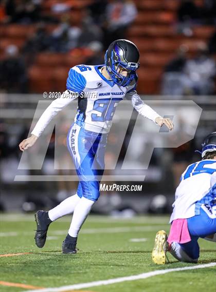 Thumbnail 2 in Grain Valley @ Platte County (MSHSAA Class 5 Quarterfinal) photogallery.