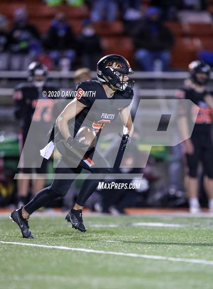 Thumbnail 2 in Grain Valley @ Platte County (MSHSAA Class 5 Quarterfinal) photogallery.