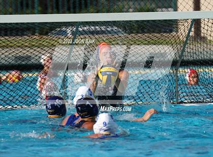 Thumbnail 2 in Arroyo Grande vs Clovis (Saint Francis Invitational) photogallery.