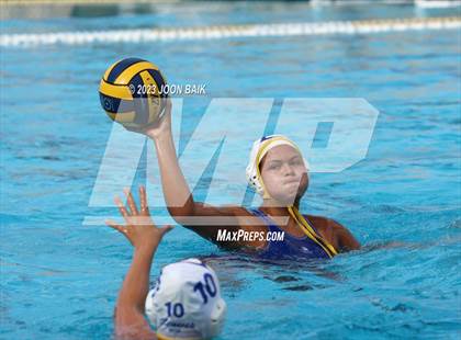 Thumbnail 2 in Arroyo Grande vs Clovis (Saint Francis Invitational) photogallery.