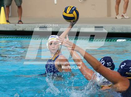 Thumbnail 2 in Arroyo Grande vs Clovis (Saint Francis Invitational) photogallery.