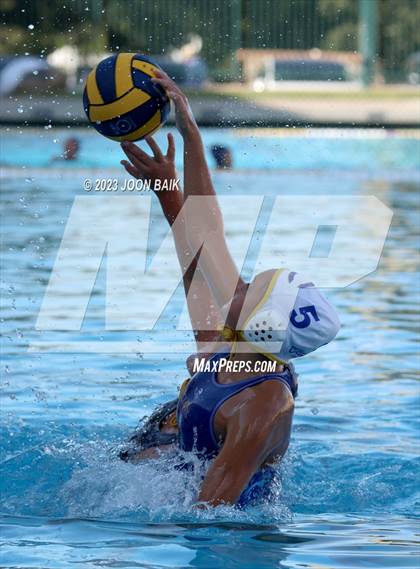 Thumbnail 3 in Arroyo Grande vs Clovis (Saint Francis Invitational) photogallery.