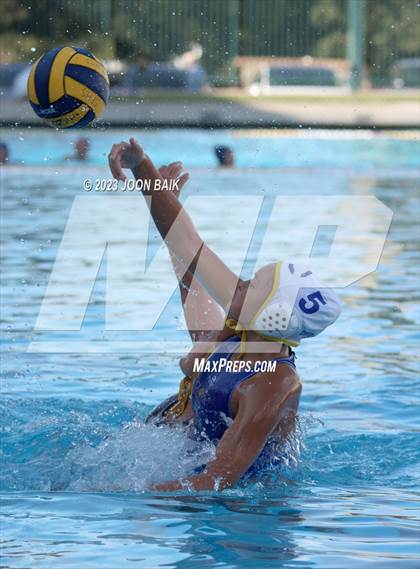 Thumbnail 1 in Arroyo Grande vs Clovis (Saint Francis Invitational) photogallery.
