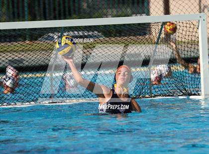 Thumbnail 2 in Arroyo Grande vs Clovis (Saint Francis Invitational) photogallery.