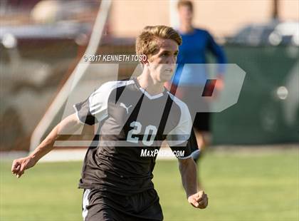 Thumbnail 3 in Clark vs. Edinburg North (UIL 6A Regional Semifinal) photogallery.