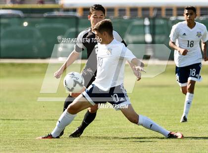 Thumbnail 2 in Clark vs. Edinburg North (UIL 6A Regional Semifinal) photogallery.
