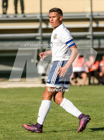 Thumbnail 2 in Clark vs. Edinburg North (UIL 6A Regional Semifinal) photogallery.