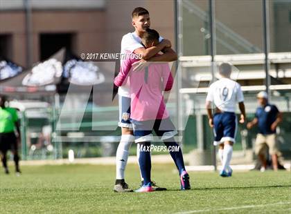 Thumbnail 3 in Clark vs. Edinburg North (UIL 6A Regional Semifinal) photogallery.