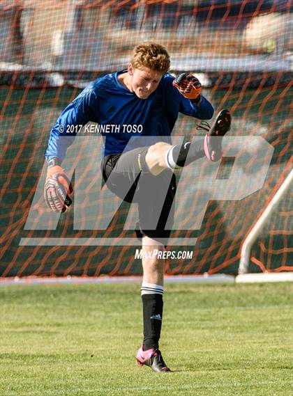 Thumbnail 1 in Clark vs. Edinburg North (UIL 6A Regional Semifinal) photogallery.