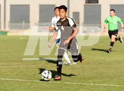 Thumbnail 2 in Clark vs. Edinburg North (UIL 6A Regional Semifinal) photogallery.