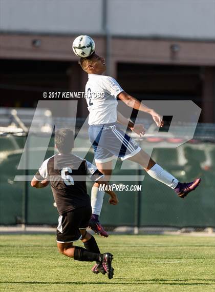 Thumbnail 3 in Clark vs. Edinburg North (UIL 6A Regional Semifinal) photogallery.
