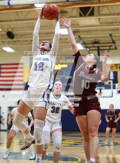 Thumbnail 2 in Ellwood City vs. Beaver photogallery.