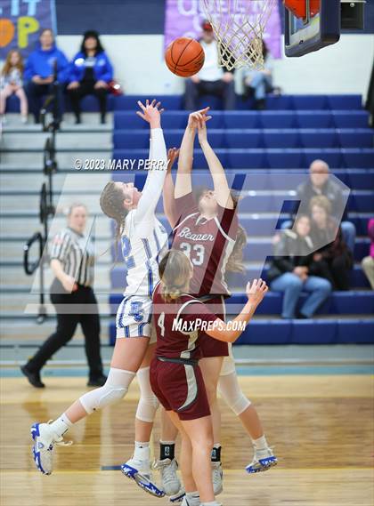 Thumbnail 1 in Ellwood City vs. Beaver photogallery.
