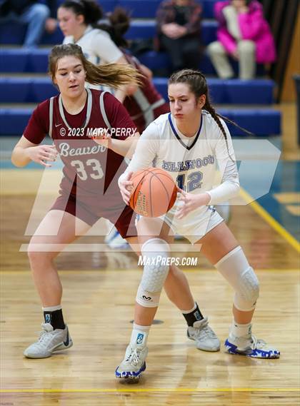 Thumbnail 2 in Ellwood City vs. Beaver photogallery.