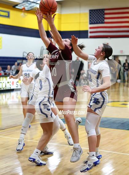 Thumbnail 3 in Ellwood City vs. Beaver photogallery.