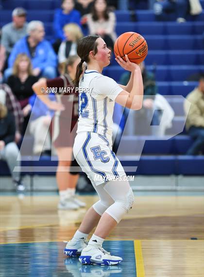 Thumbnail 1 in Ellwood City vs. Beaver photogallery.