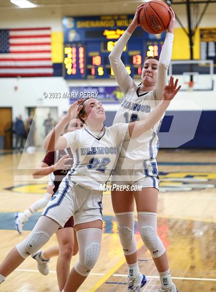 Thumbnail 1 in Ellwood City vs. Beaver photogallery.