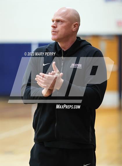 Thumbnail 2 in Ellwood City vs. Beaver photogallery.