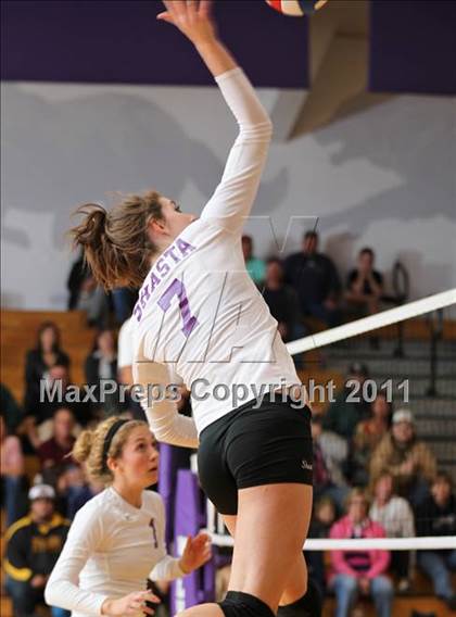 Thumbnail 3 in Red Bluff @ Shasta (CIF NS D1 Playoffs) photogallery.