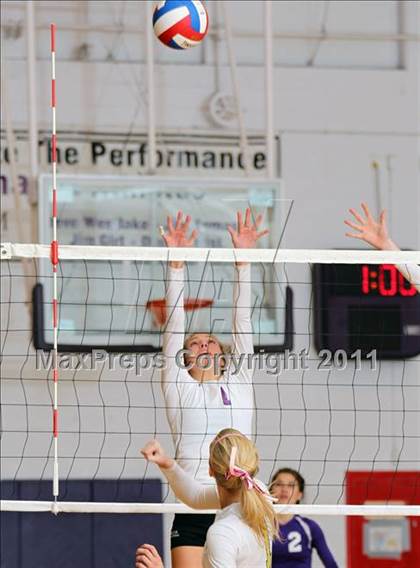 Thumbnail 1 in Red Bluff @ Shasta (CIF NS D1 Playoffs) photogallery.