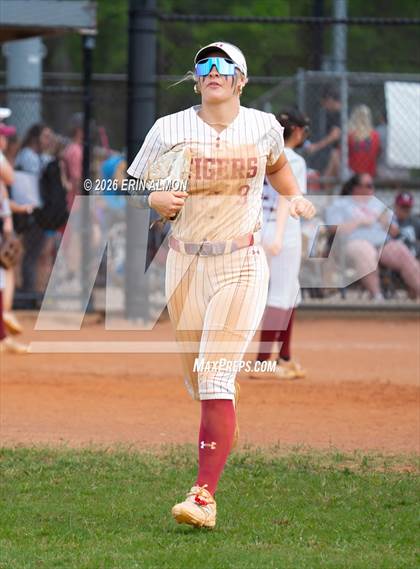 Thumbnail 3 in Gibbs vs. Hartselle photogallery.
