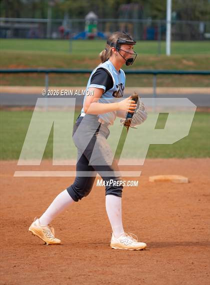 Thumbnail 1 in Gibbs vs. Hartselle photogallery.
