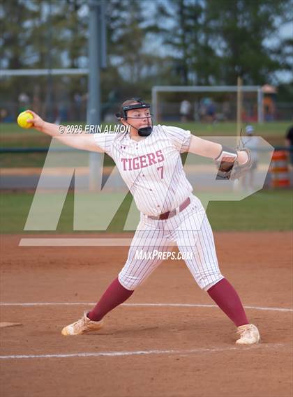 Thumbnail 3 in Gibbs vs. Hartselle photogallery.