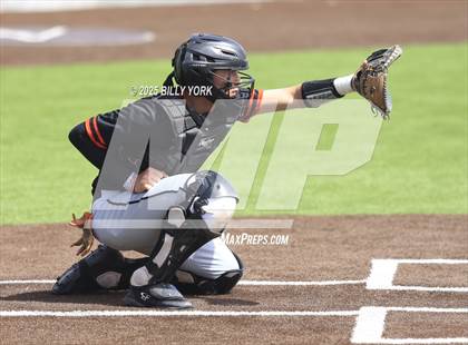 Thumbnail 2 in Grand Saline vs Athens photogallery.